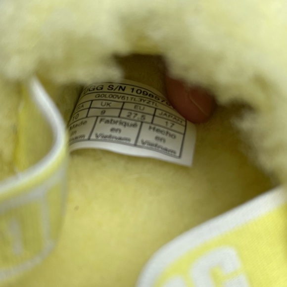 UGG Fluffy Yeah Slide - Picture 6 of 7